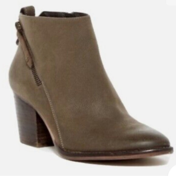 Blondo “Nivada” Waterproof Booties/Boots Taupe Size 7.5 - Picture 1 of 16